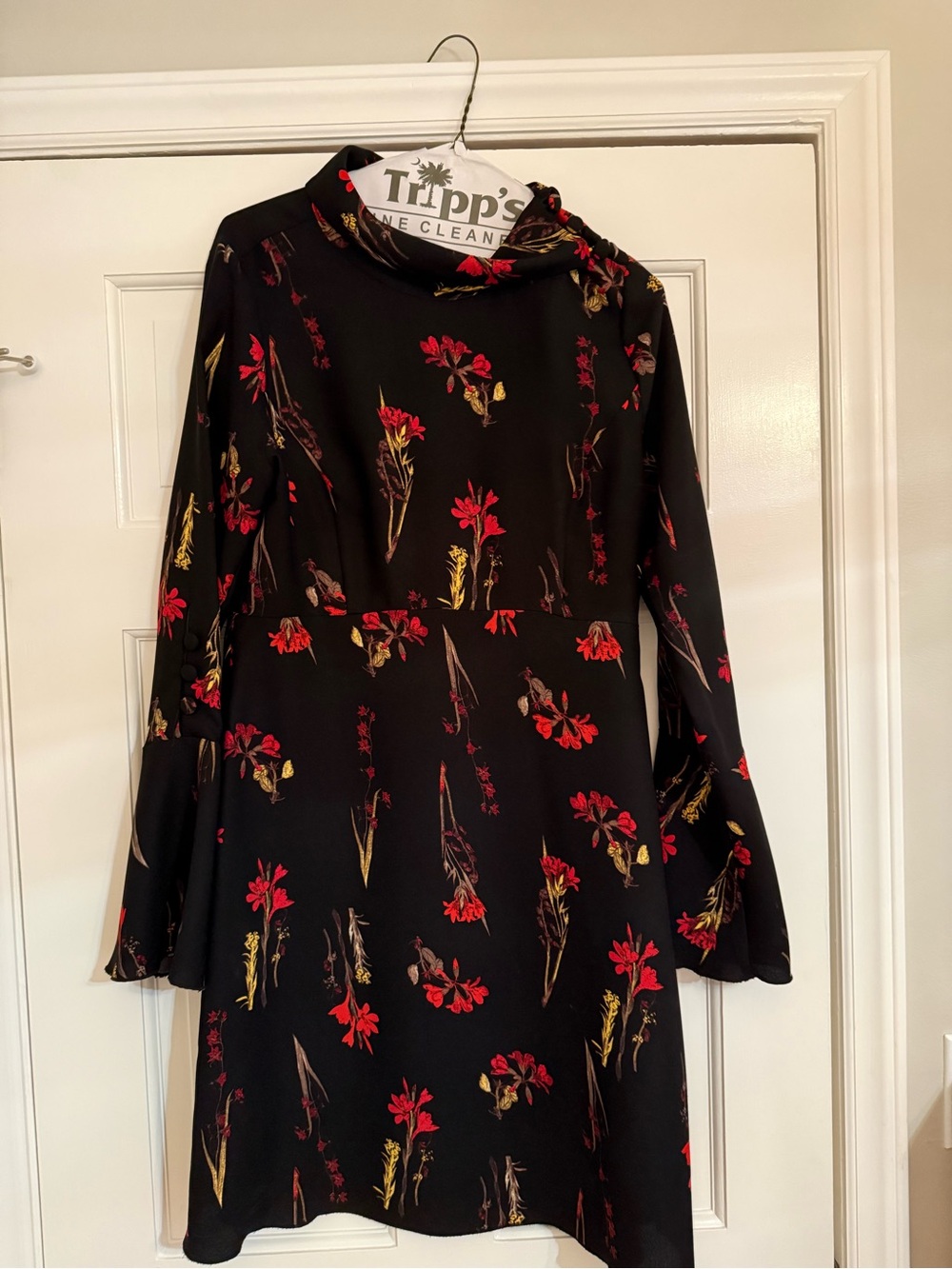 Vince Camuto Black Long-Sleeve Floral Fit & Flare Dress